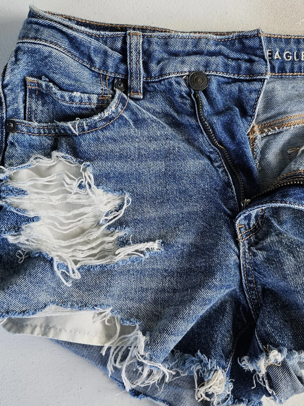 American Eagle Denim Shorts Lot Size 4 Distressed Mom Baggy